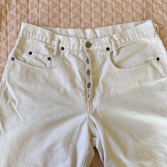 Vintage guess white jean shorts! - Picture 4 of 4